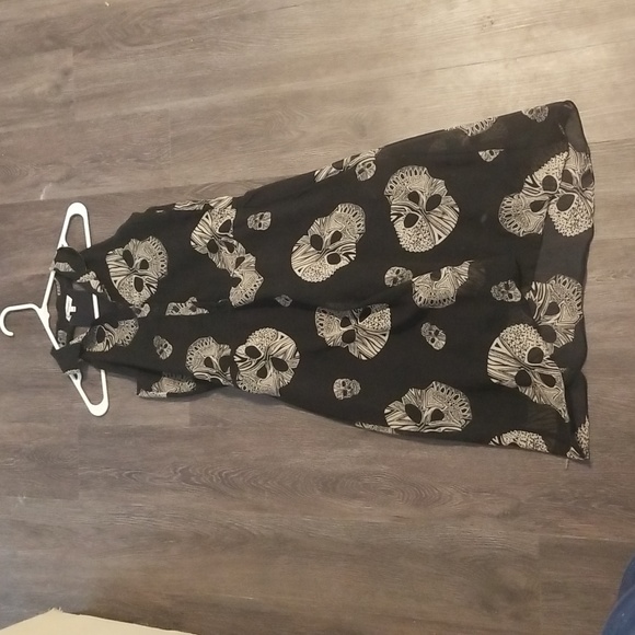 Skull dress (3/$30) - Picture 1 of 2